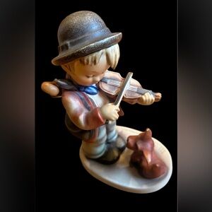 Hummel vintage figurine Charming Violinist Figurine with Dog